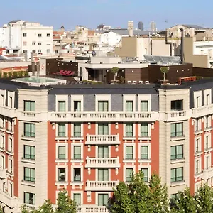 **** Otel The Corner İspanya